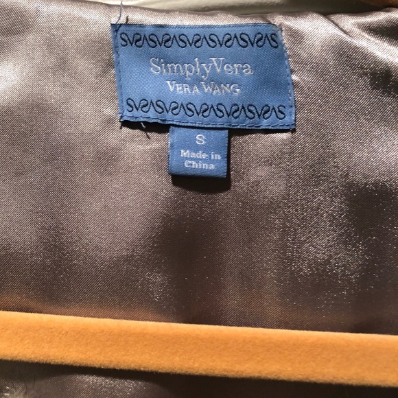 Silver grey faux fur shawl - Picture 2 of 3